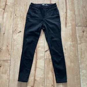 Old Navy Rockstar‎ Super Skinny High Rise Black Jeans Women’s Size 6 Short